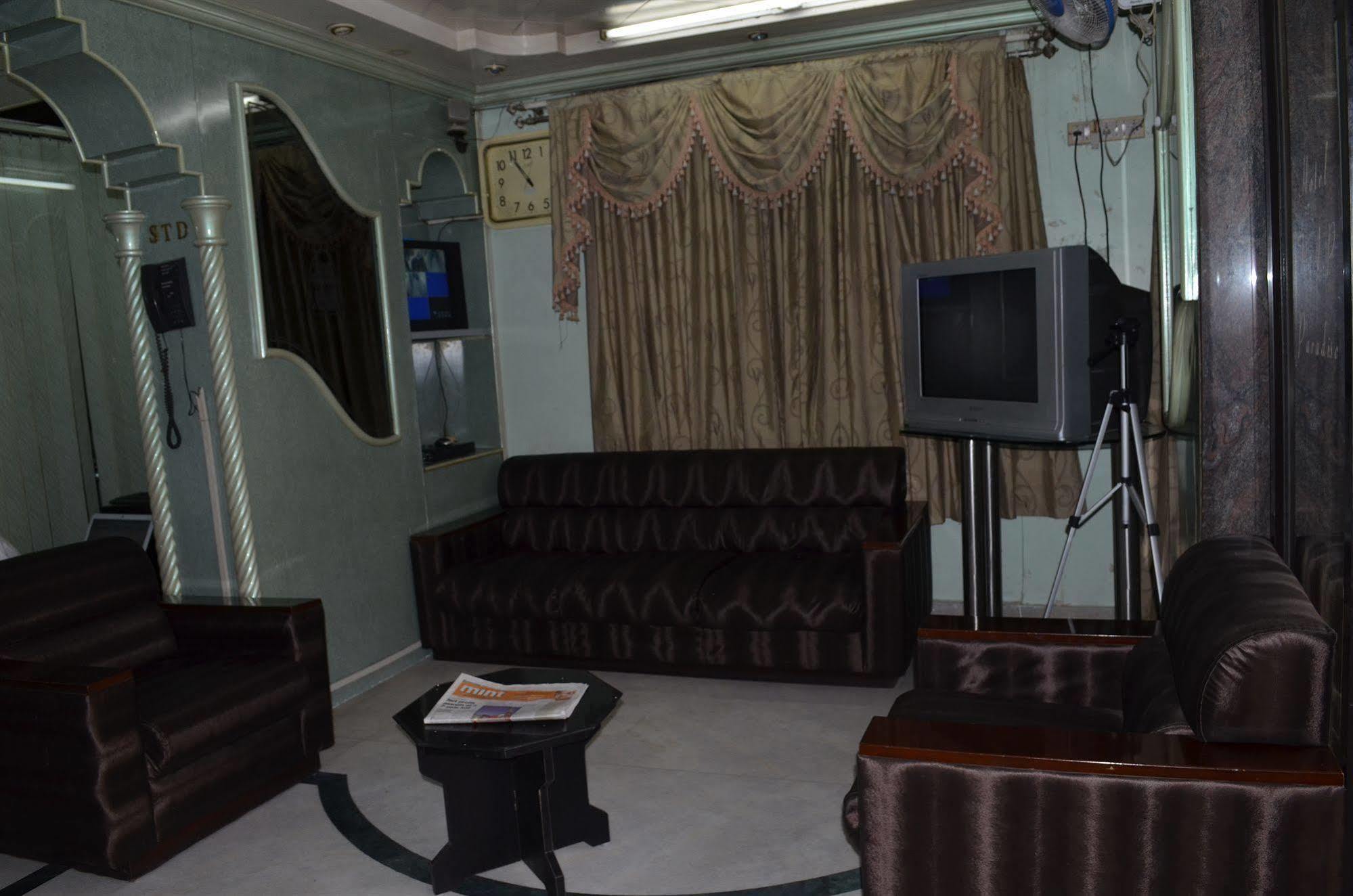 Hotel T.A.P. Paradise Bangalore Extérieur photo