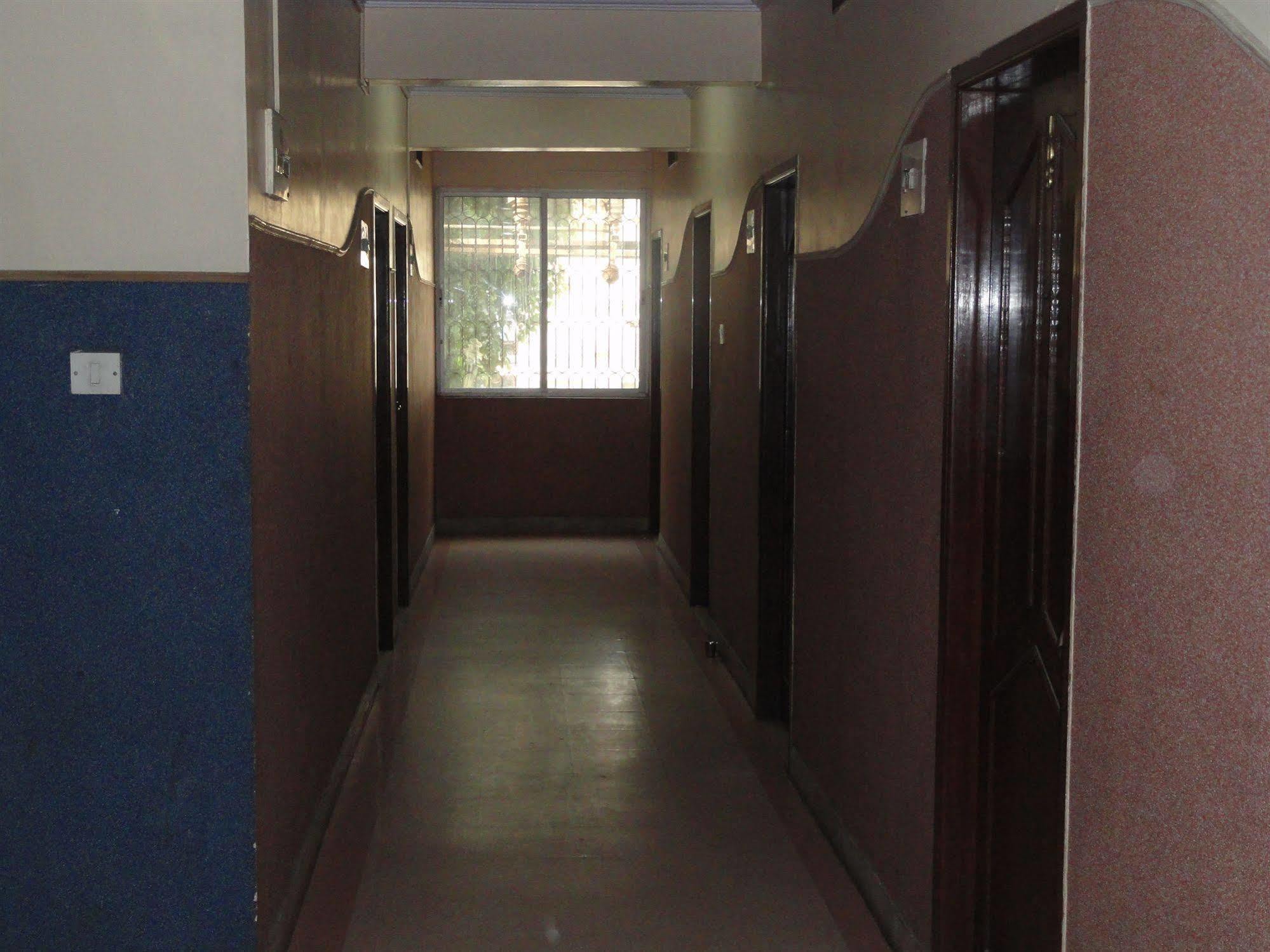 Hotel T.A.P. Paradise Bangalore Extérieur photo